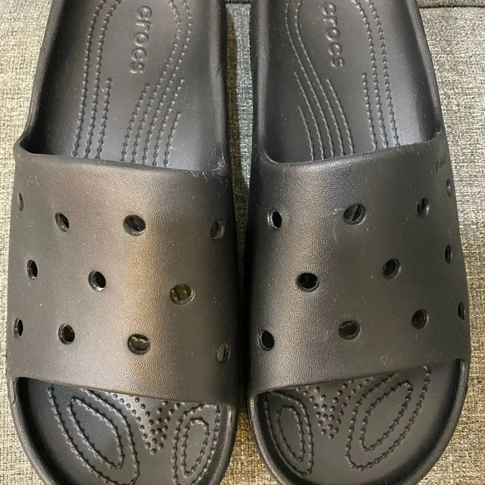 CROCS Classic Black Slide Sandals